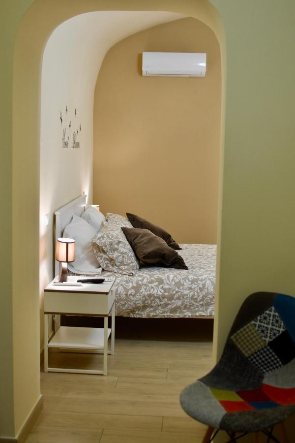 Dimora Normanna Bed & Breakfast Aversa Bagian luar foto