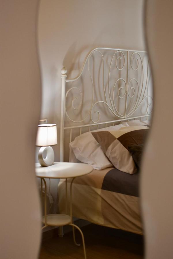 Dimora Normanna Bed & Breakfast Aversa Bagian luar foto