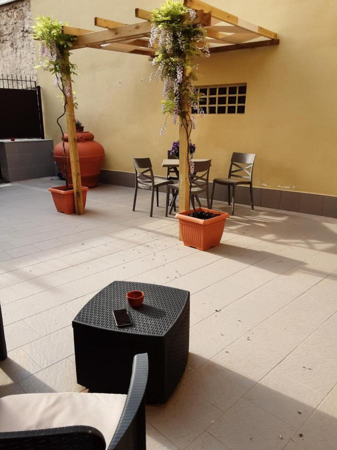 Dimora Normanna Bed & Breakfast Aversa Bagian luar foto