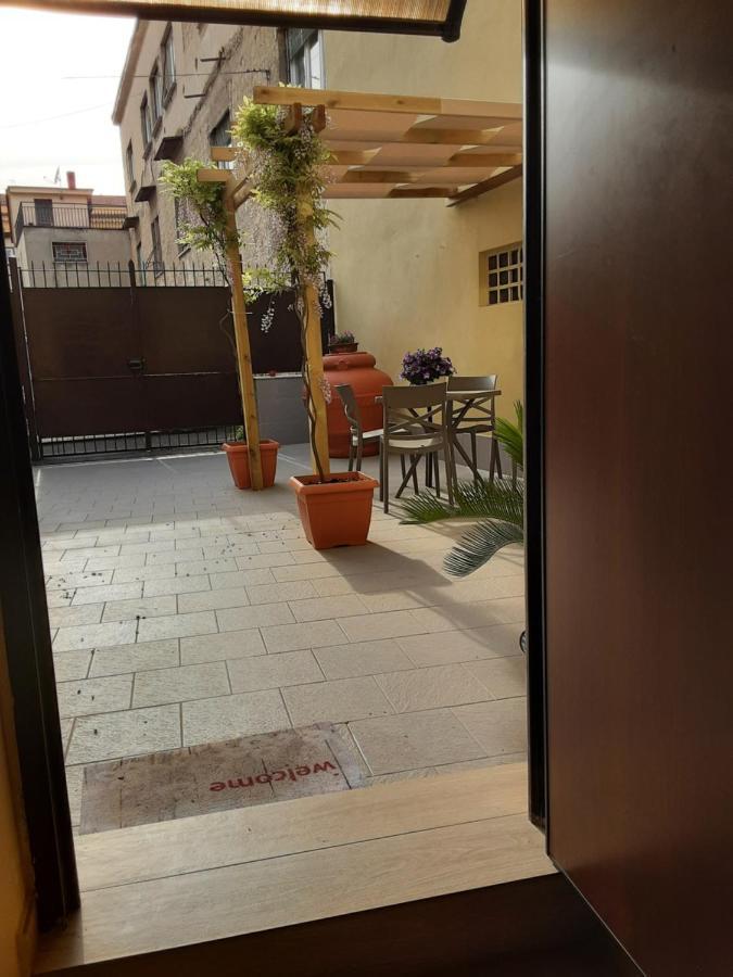 Dimora Normanna Bed & Breakfast Aversa Bagian luar foto