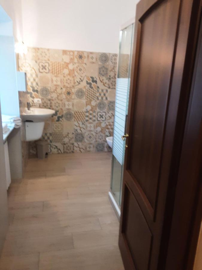 Dimora Normanna Bed & Breakfast Aversa Bagian luar foto