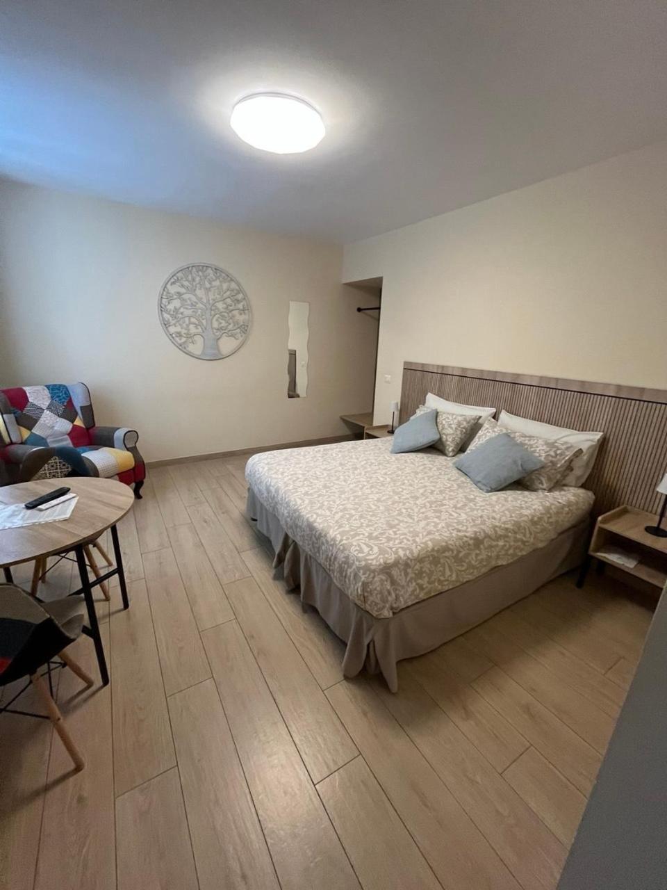 Dimora Normanna Bed & Breakfast Aversa Bagian luar foto