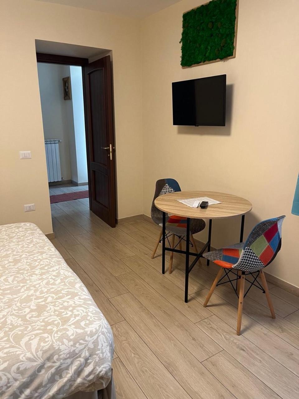 Dimora Normanna Bed & Breakfast Aversa Bagian luar foto